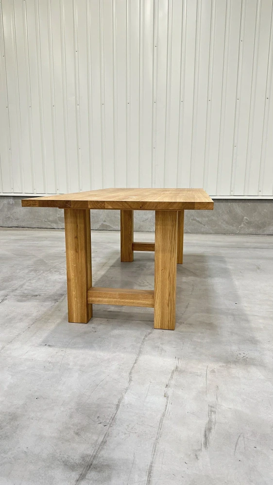 Jídelní stůl Henry