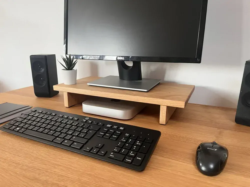 Podstavec pod monitor HOWARD